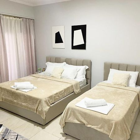 Chlo Apartment 1 Tirane Exterior photo