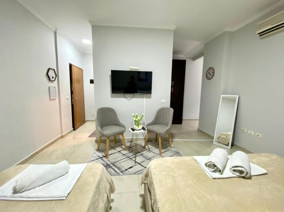 Chlo Apartment 1 Tirane Exterior photo